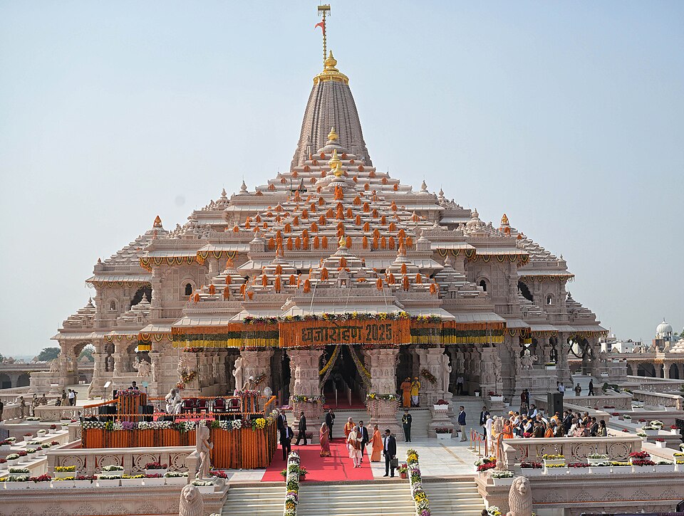 Outstation cab from Hyderabad to Ayodhya