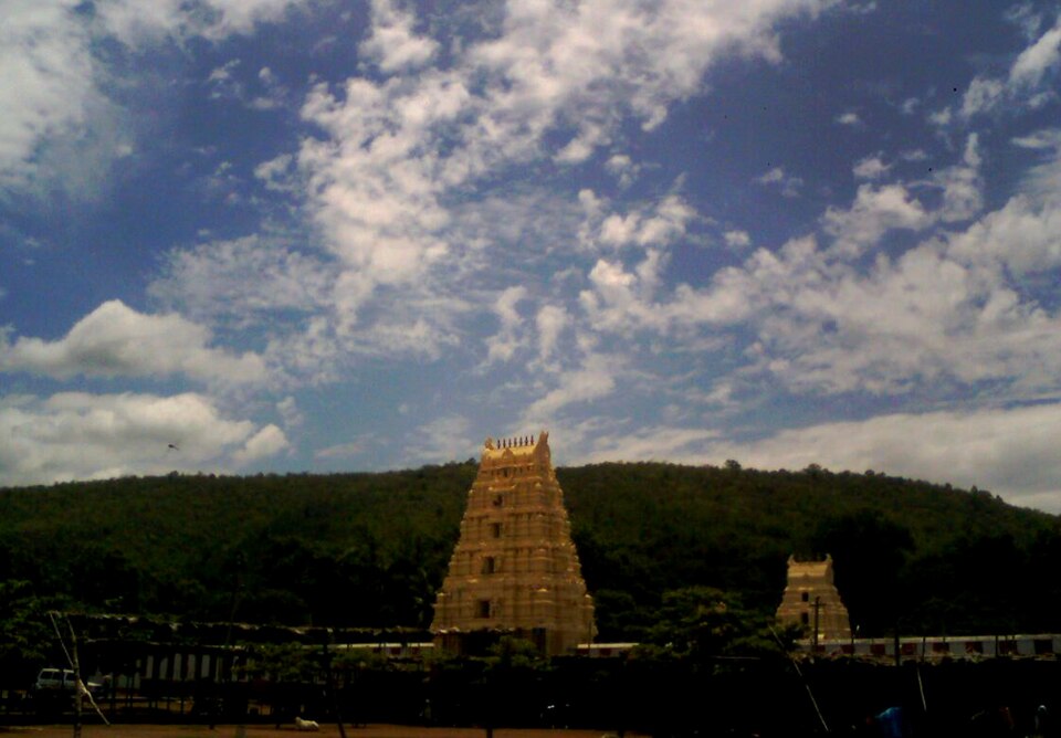 Outstation cab from Hyderabad to Mahanandi