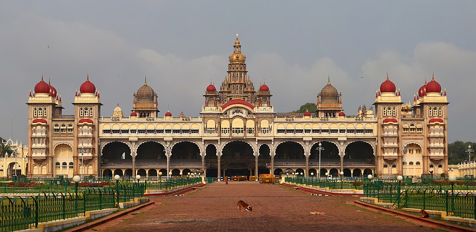 Outstation cab from Hyderabad to Mysuru