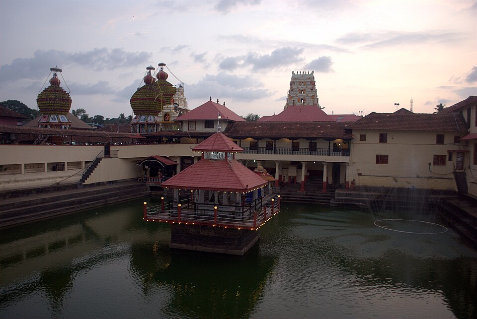 Outstation cab from Hyderabad to Udupi
